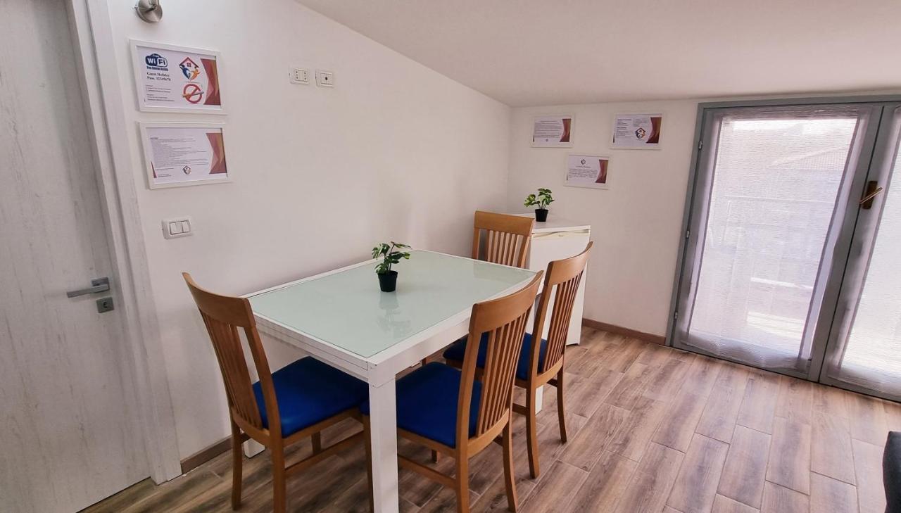 Guest Holiday Mandra 12 E 13 Reggio Emilia Exterior foto
